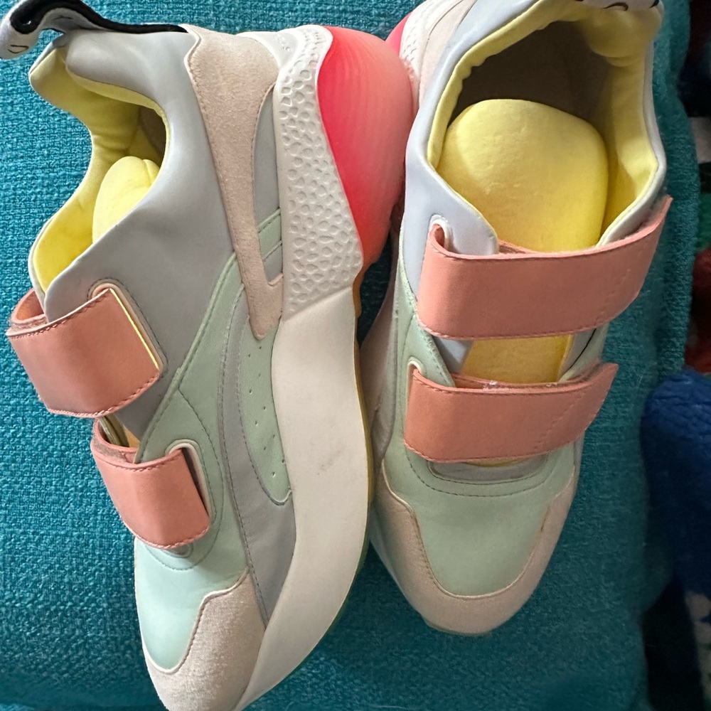 Stella McCartney size 39 eclypse sneakers worn a couple times